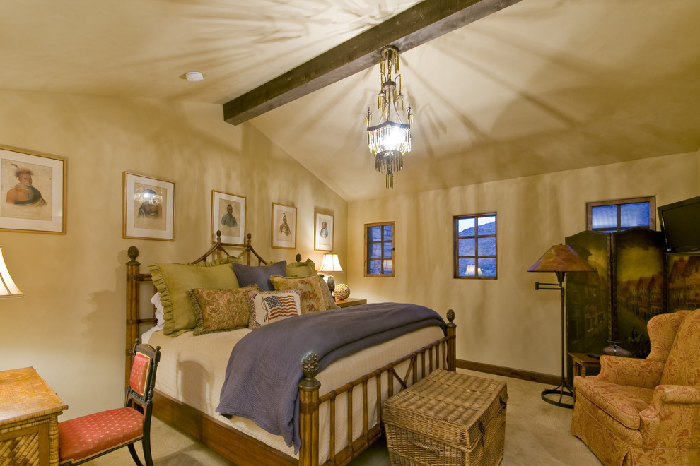 Design ideas for a traditional bedroom in Phoenix with beige walls.