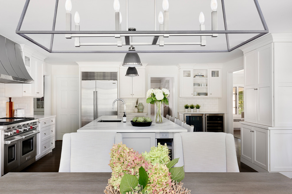 Transitional kitchen photo in Orange County