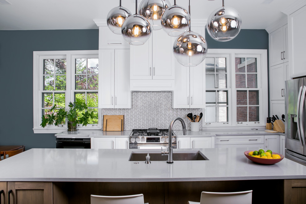 Kitchen - transitional kitchen idea