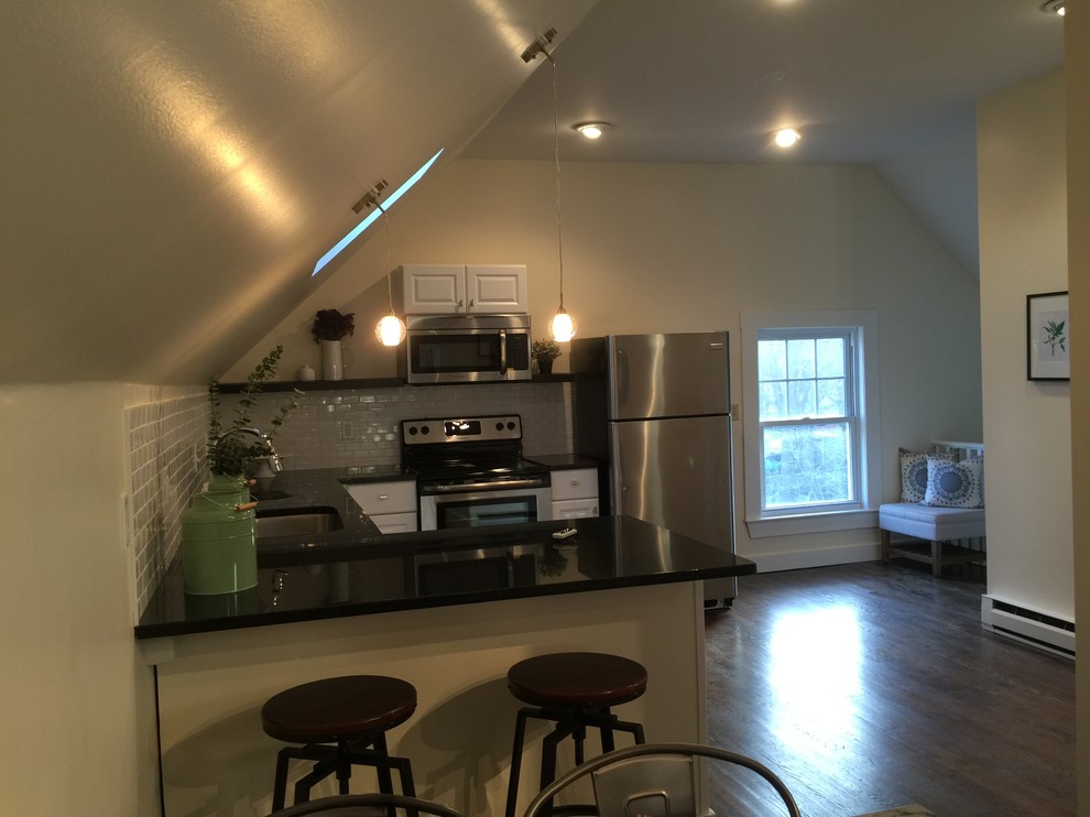 Transitional kitchen photo in Boston