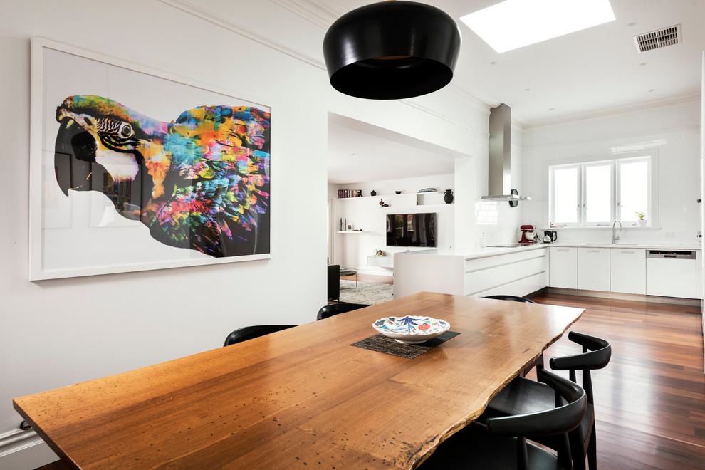 Transitional kitchen in Perth.