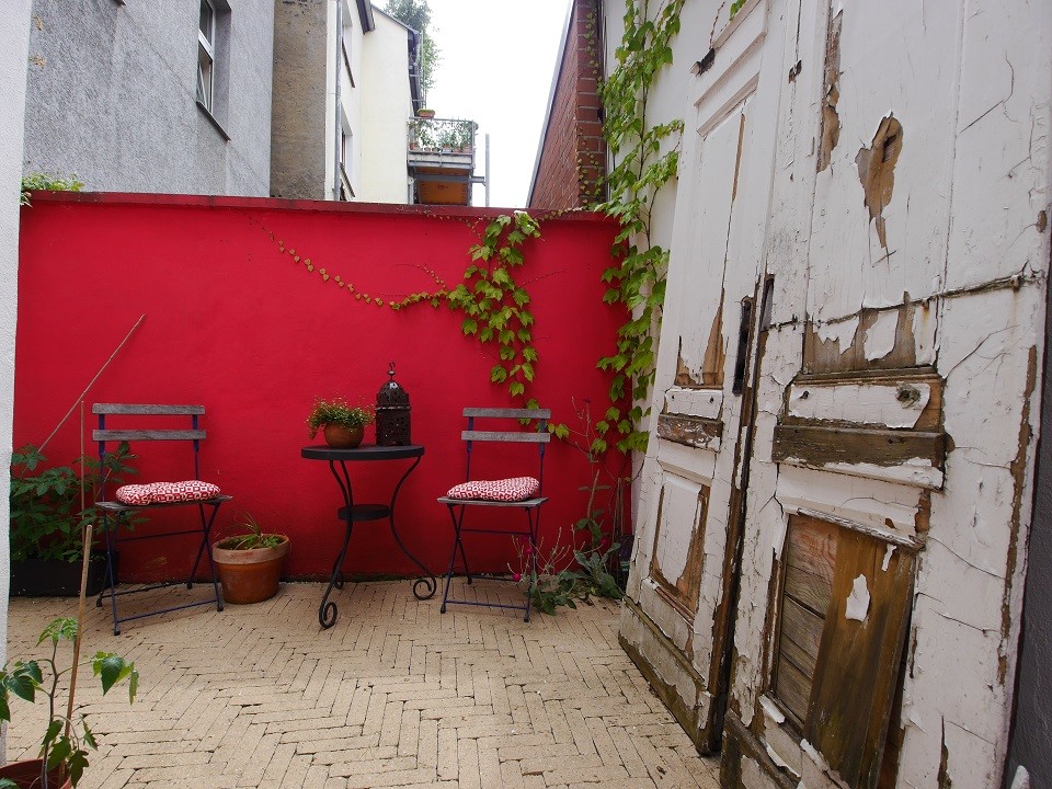 Klassische Terrasse im Innenhof, im Erdgeschoss mit Sichtschutz in Dortmund