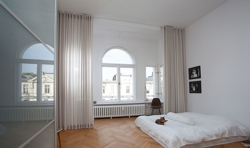 Design ideas for a contemporary bedroom in Berlin.