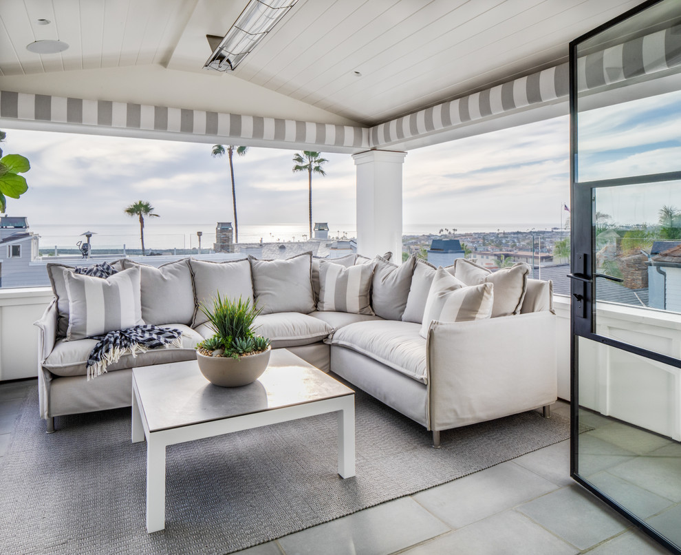 Home design - coastal home design idea in Orange County