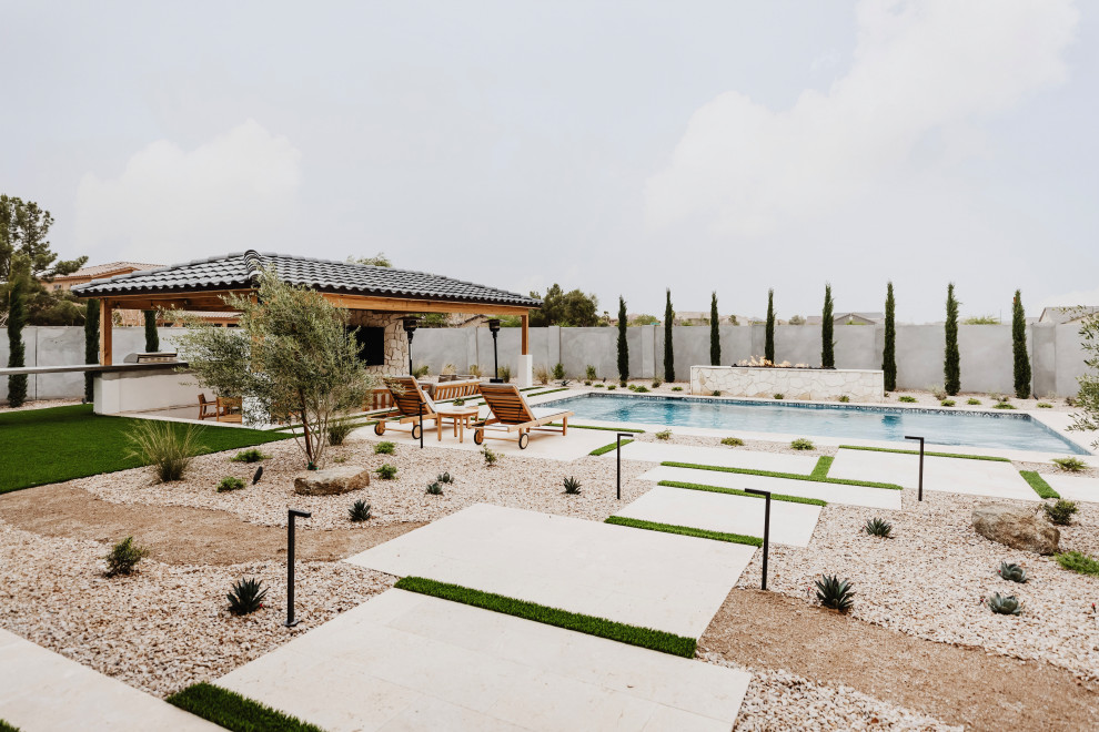 Inspiration for a transitional pool remodel in Phoenix