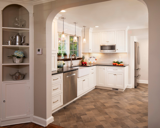 Countryside Comfort transitional-kitchen