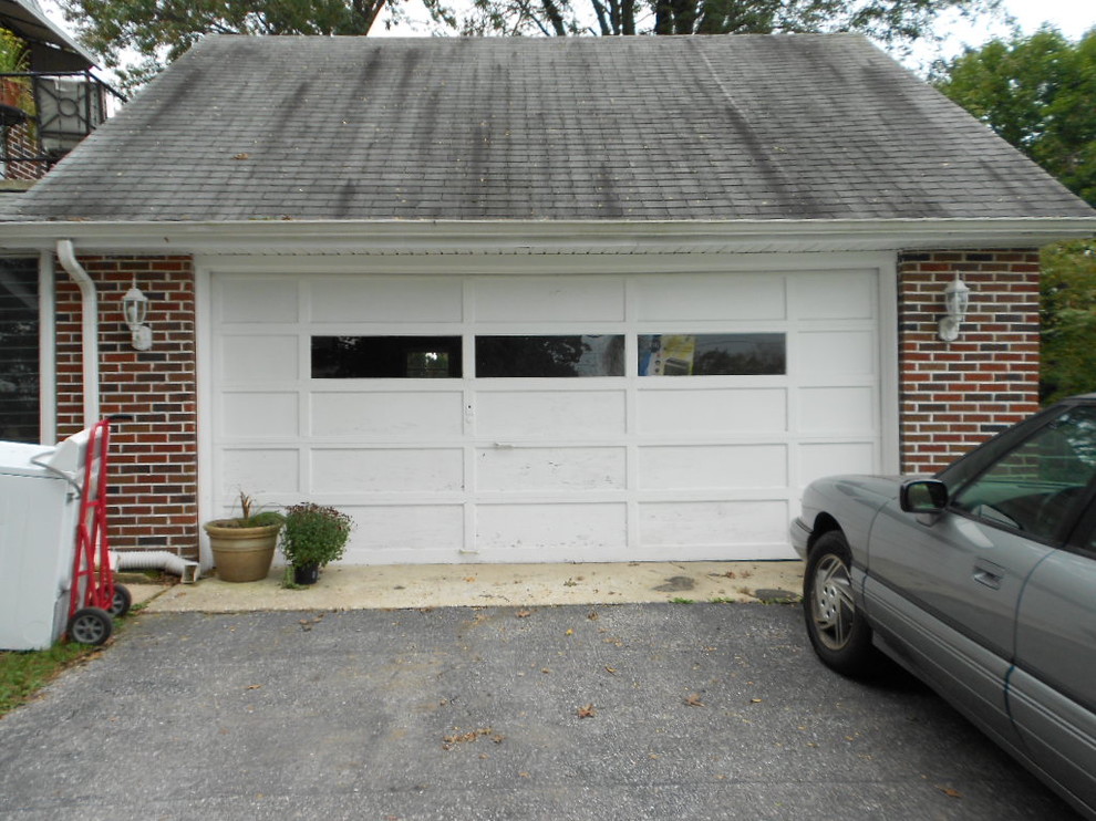 What color should I paint my garage door?