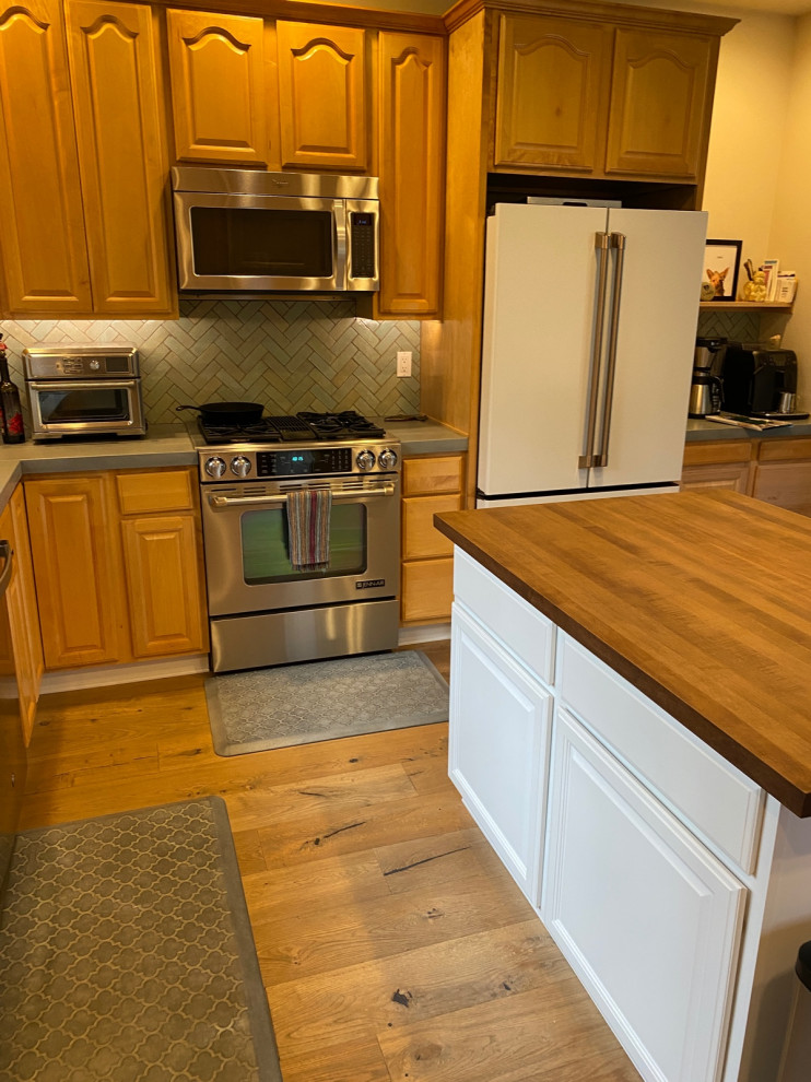 Paint yellowed maple white, or…..?