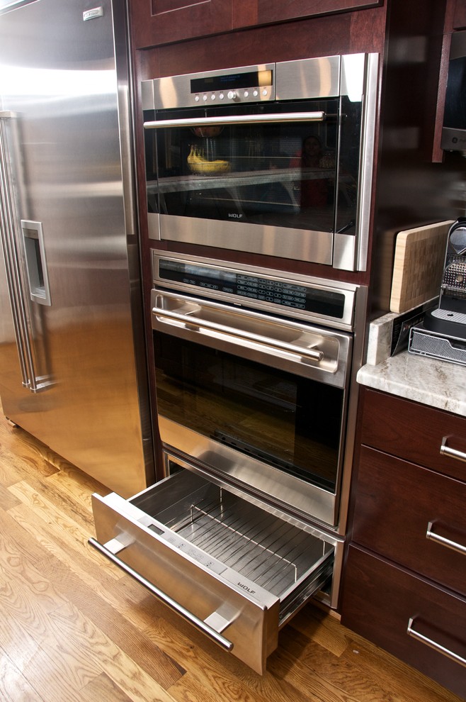 MODERN KITCHEN CHERRY