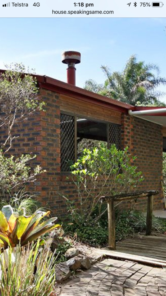 Exterior colour ideas for 80’s brick home Houzz AU