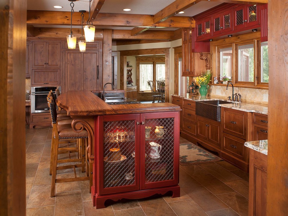 Inspiration for a country kitchen in Cleveland.