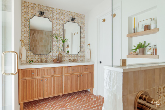 Terracotta Mini Bathtub with Gold Trim