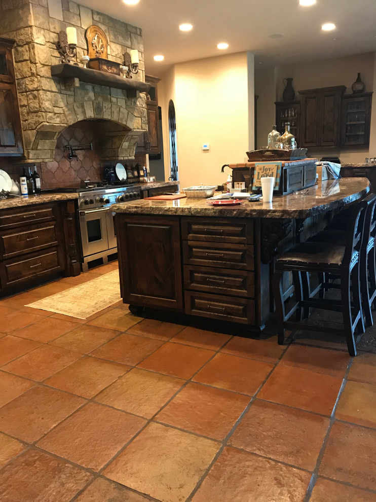 Kitchen - rustic kitchen idea in Austin
