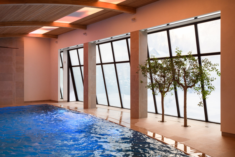 Бассейн в частном доме