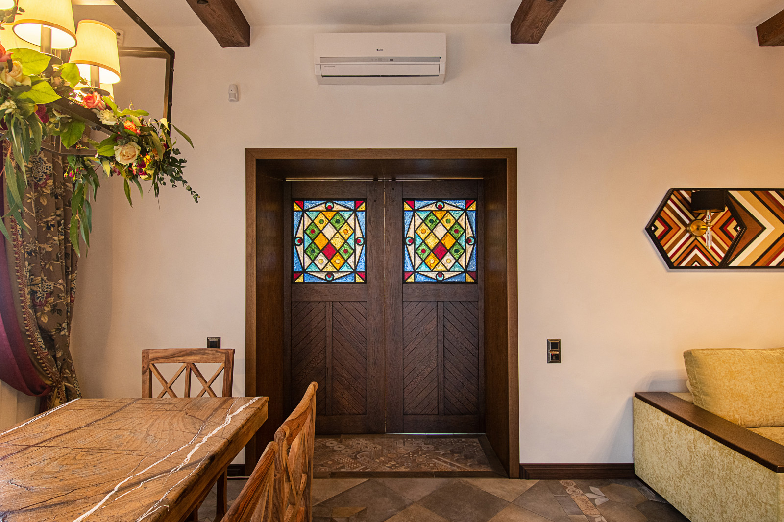 Дом в стиле шале.Гостиная