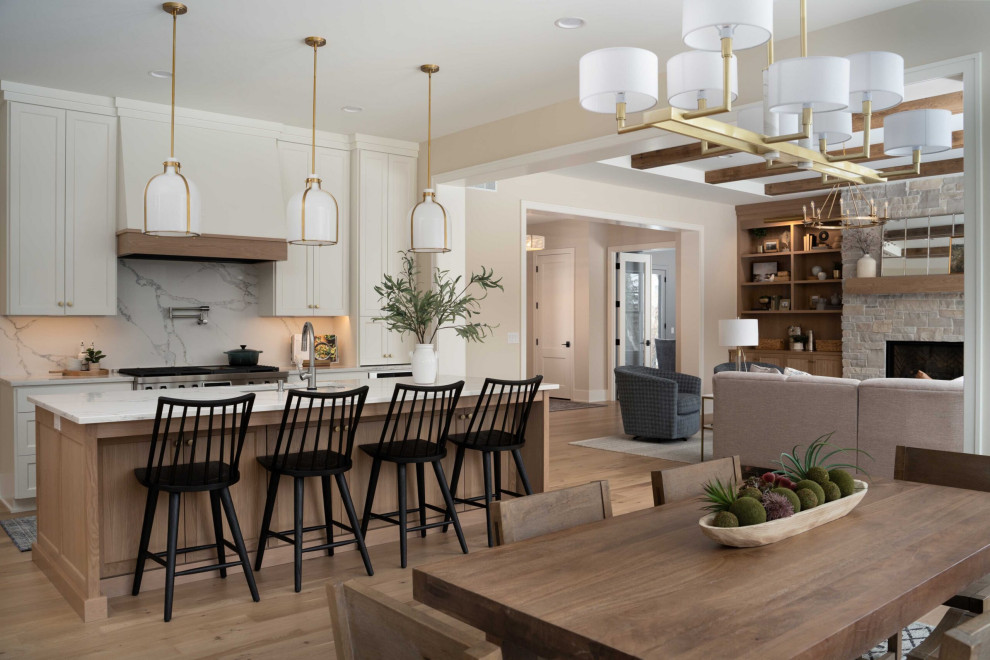 Inspiration for a transitional kitchen remodel in Minneapolis