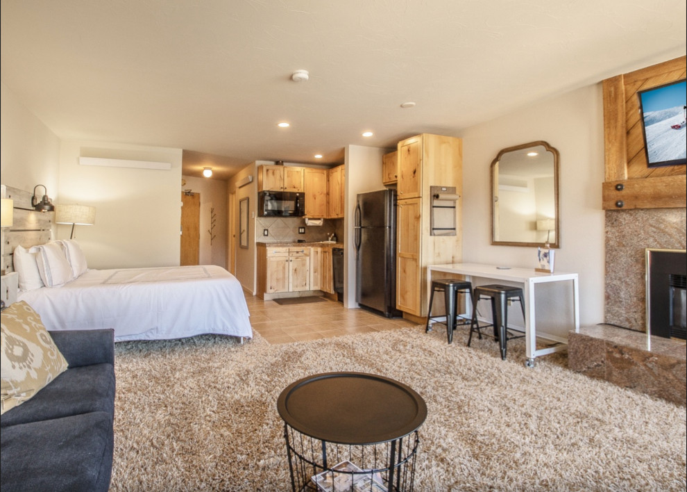 Home design - rustic home design idea in Denver