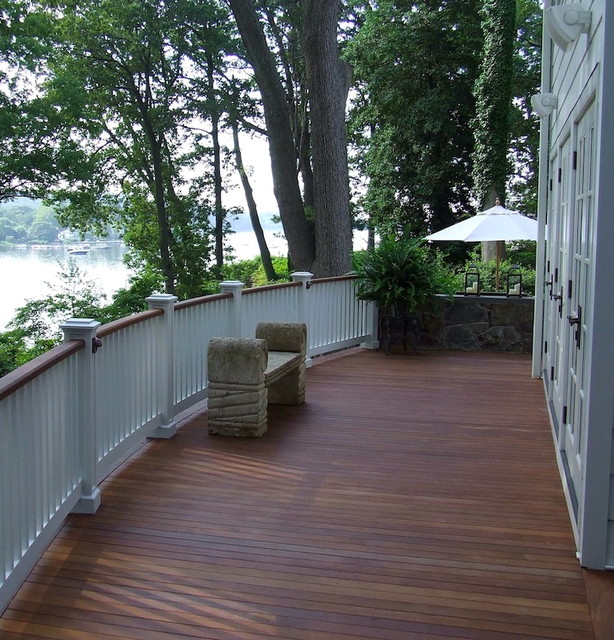 Deck american-traditional-terrace