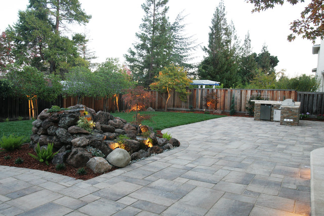 Saratoga transitional-patio
