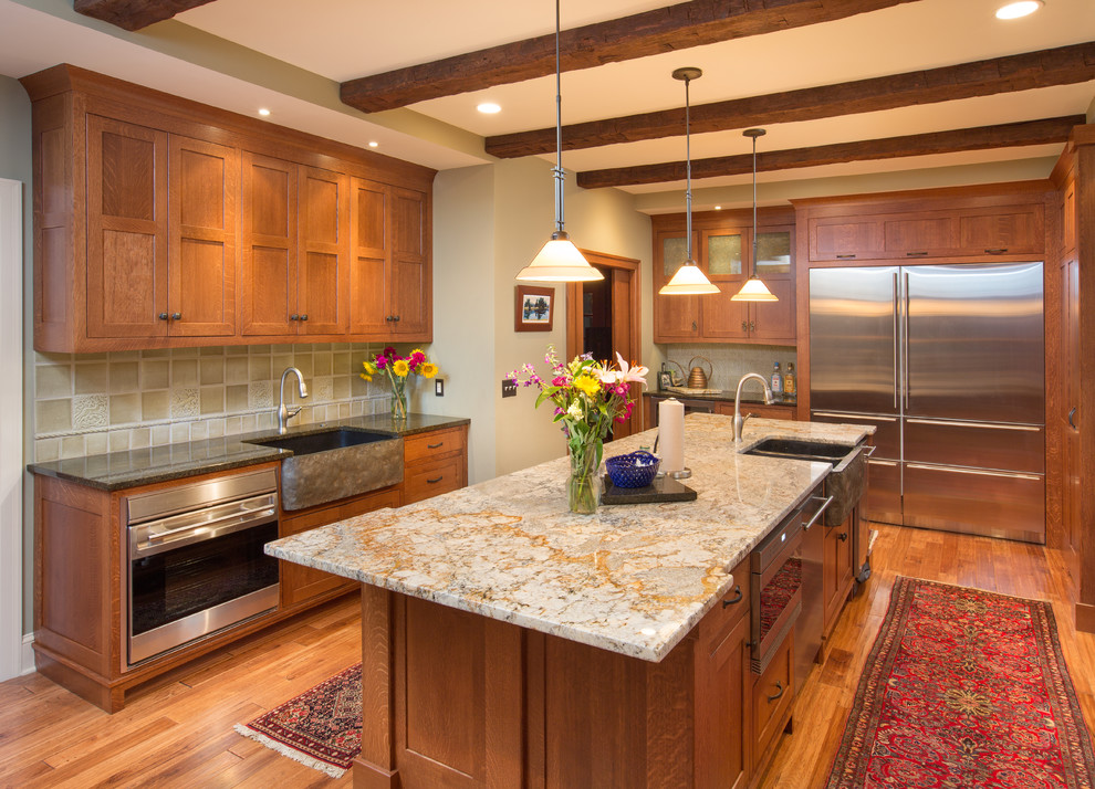 Transitional kitchen photo in Columbus