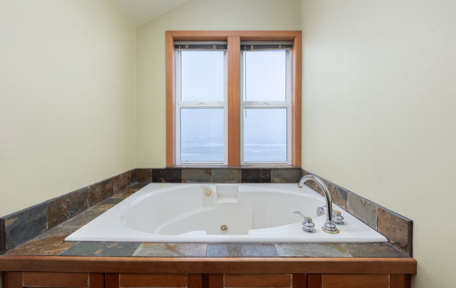 "Beach Me" Lincoln City, OR Short-term Rental Remodel