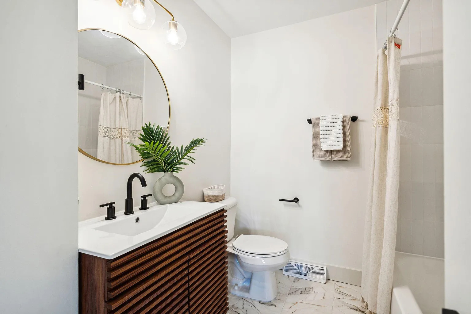 Minimalist Contemporary Reno