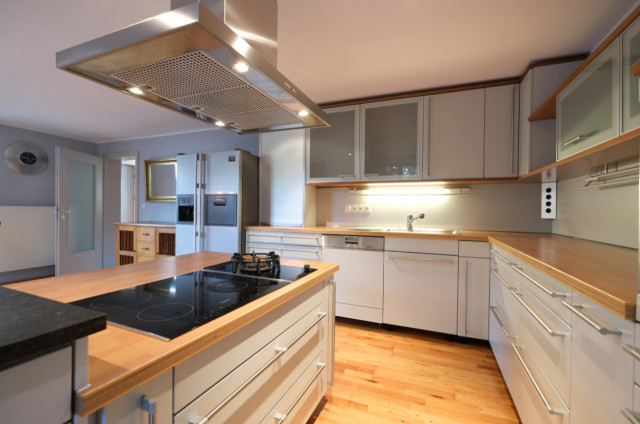 K&uuml;chenrenovierung: erh&ouml;hte Arbeitsplatte + mehr Stauraum kitchen