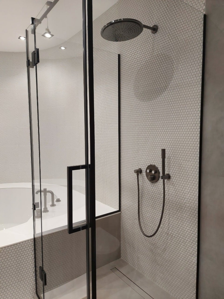 Стеклянная перегородка в душевую