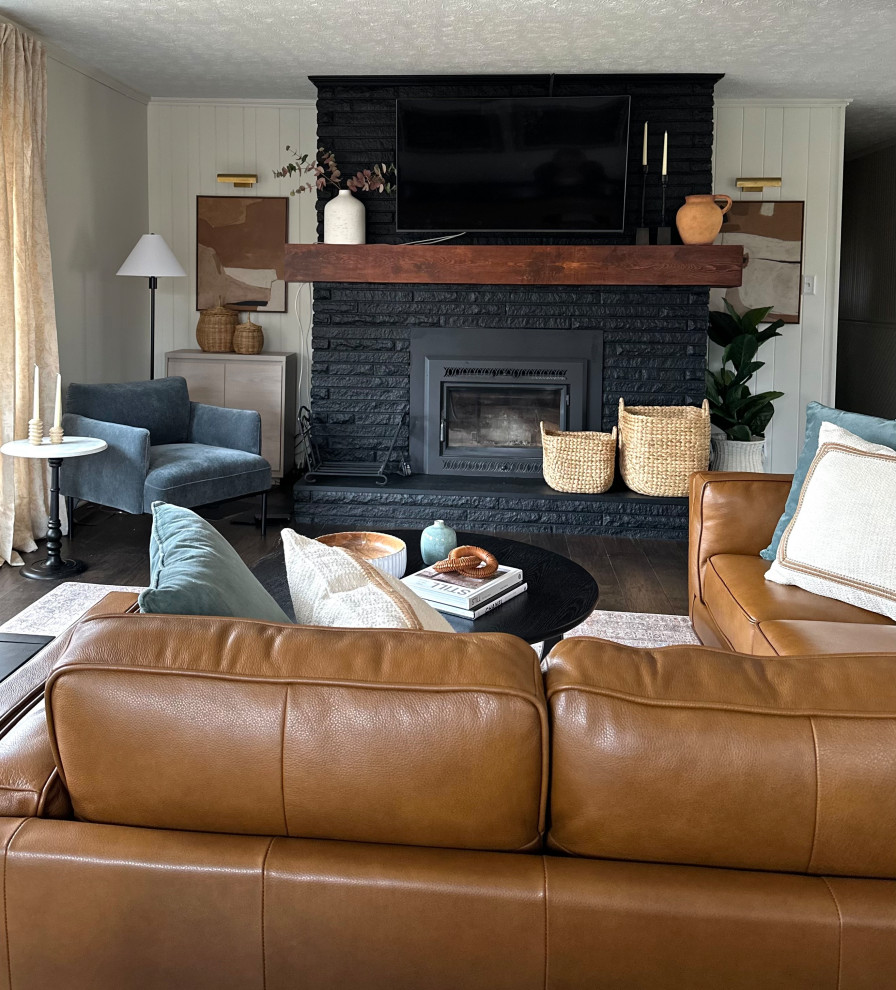 Lakeside Living Room
