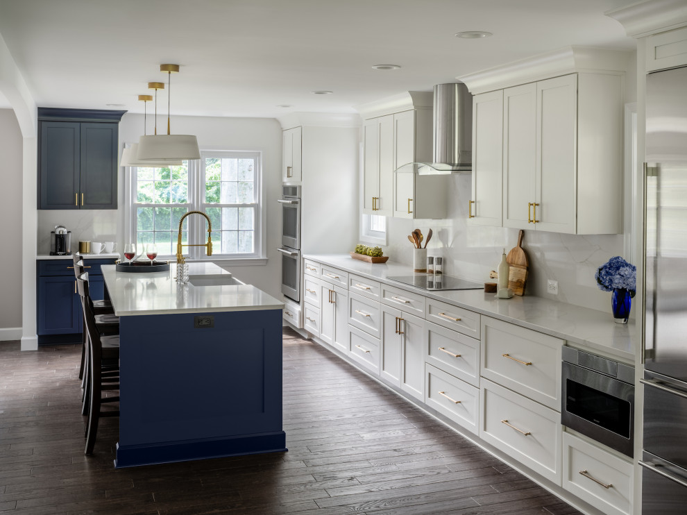 Example of a transitional kitchen design in DC Metro
