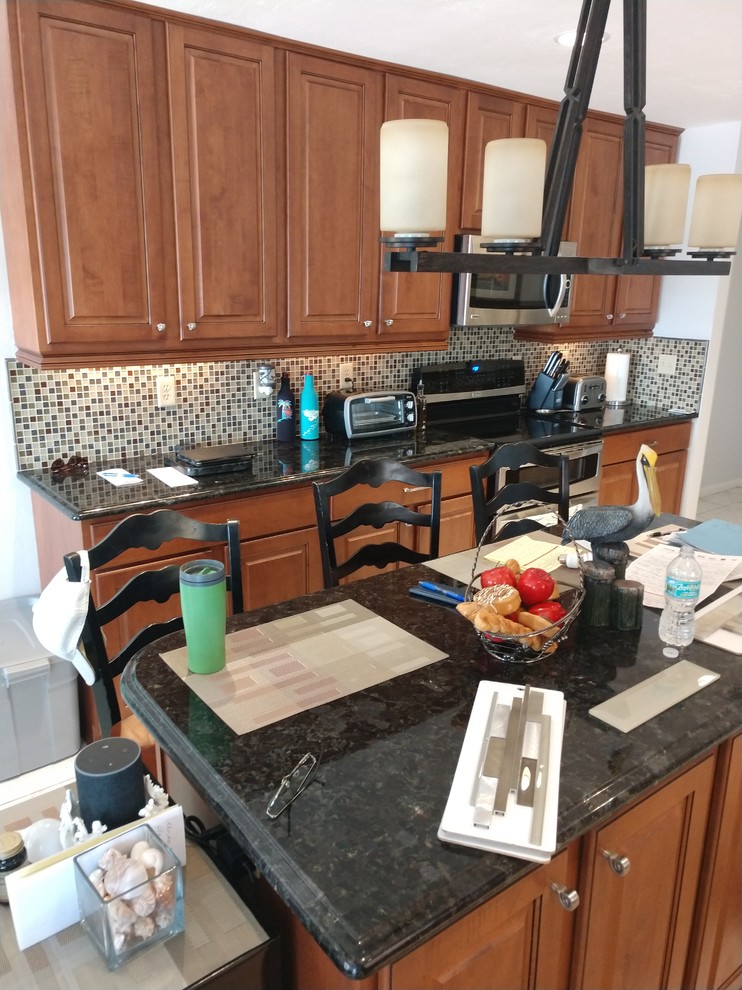 Home design - transitional home design idea in Miami