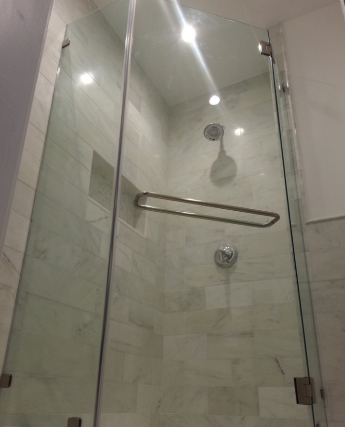 tub & shower enclosure