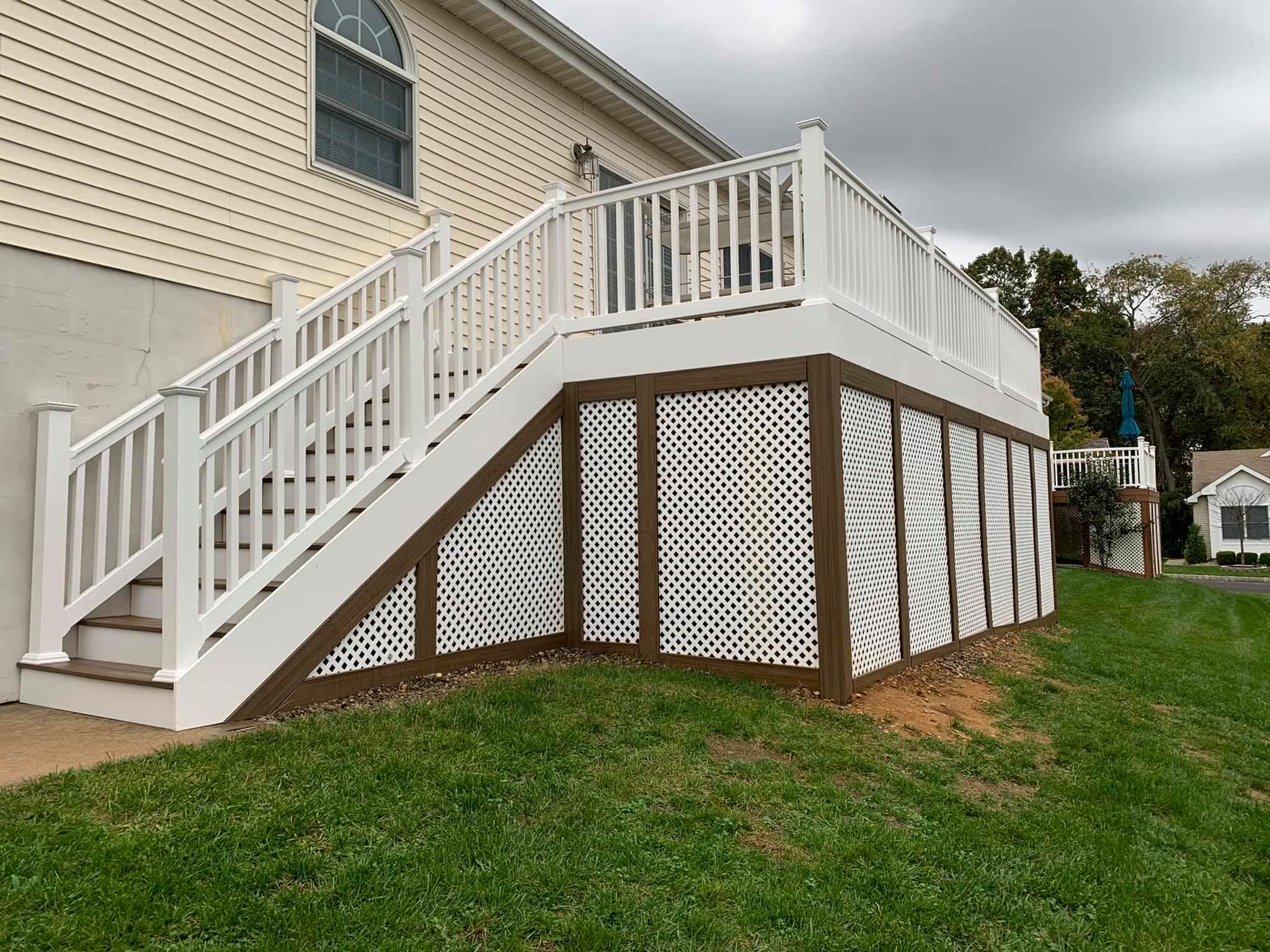 Trex Deck using Trex enhance naturals line