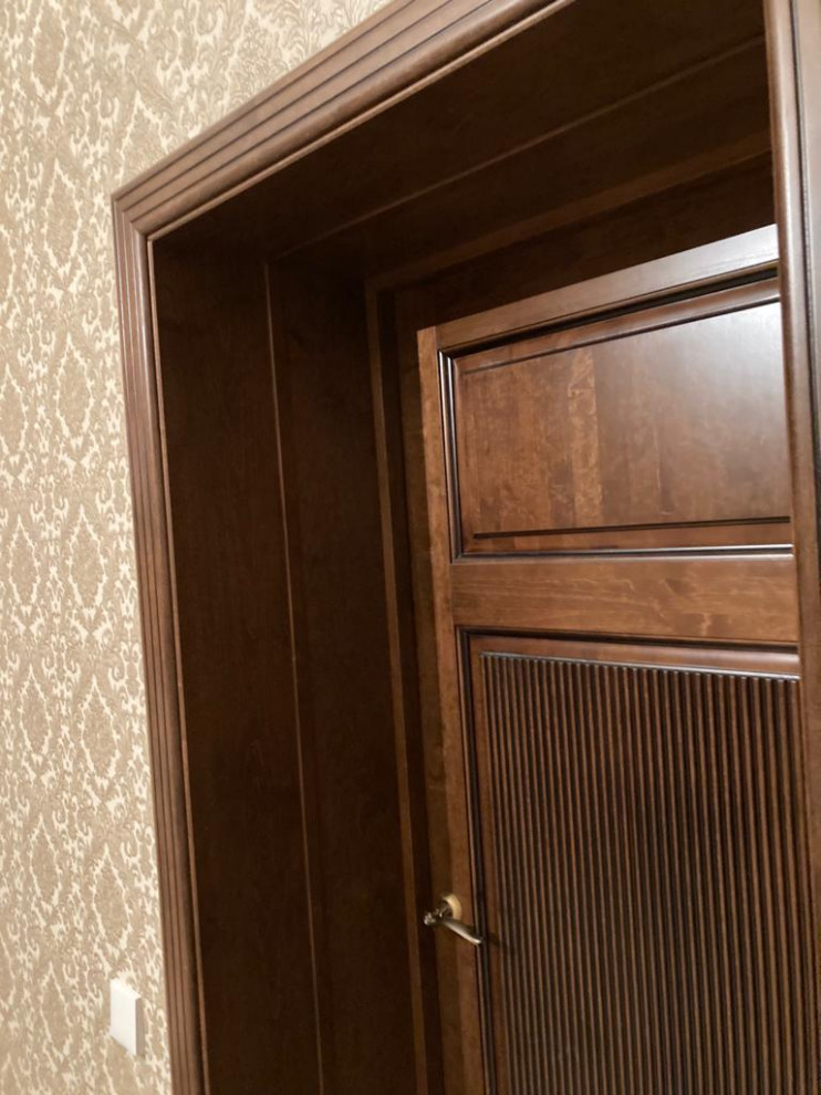 Двери из массива (фото работ с нескольких объектов)