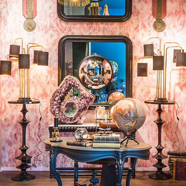 Collection Objet de Curiosit&eacute; nyklassisk-vardagsrum