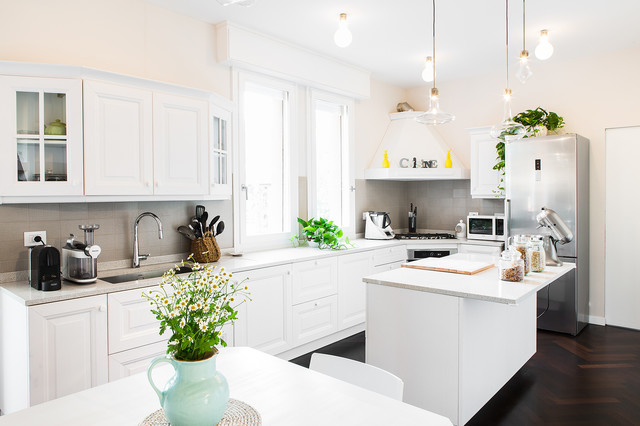 Appartamento VA transitional-kitchen
