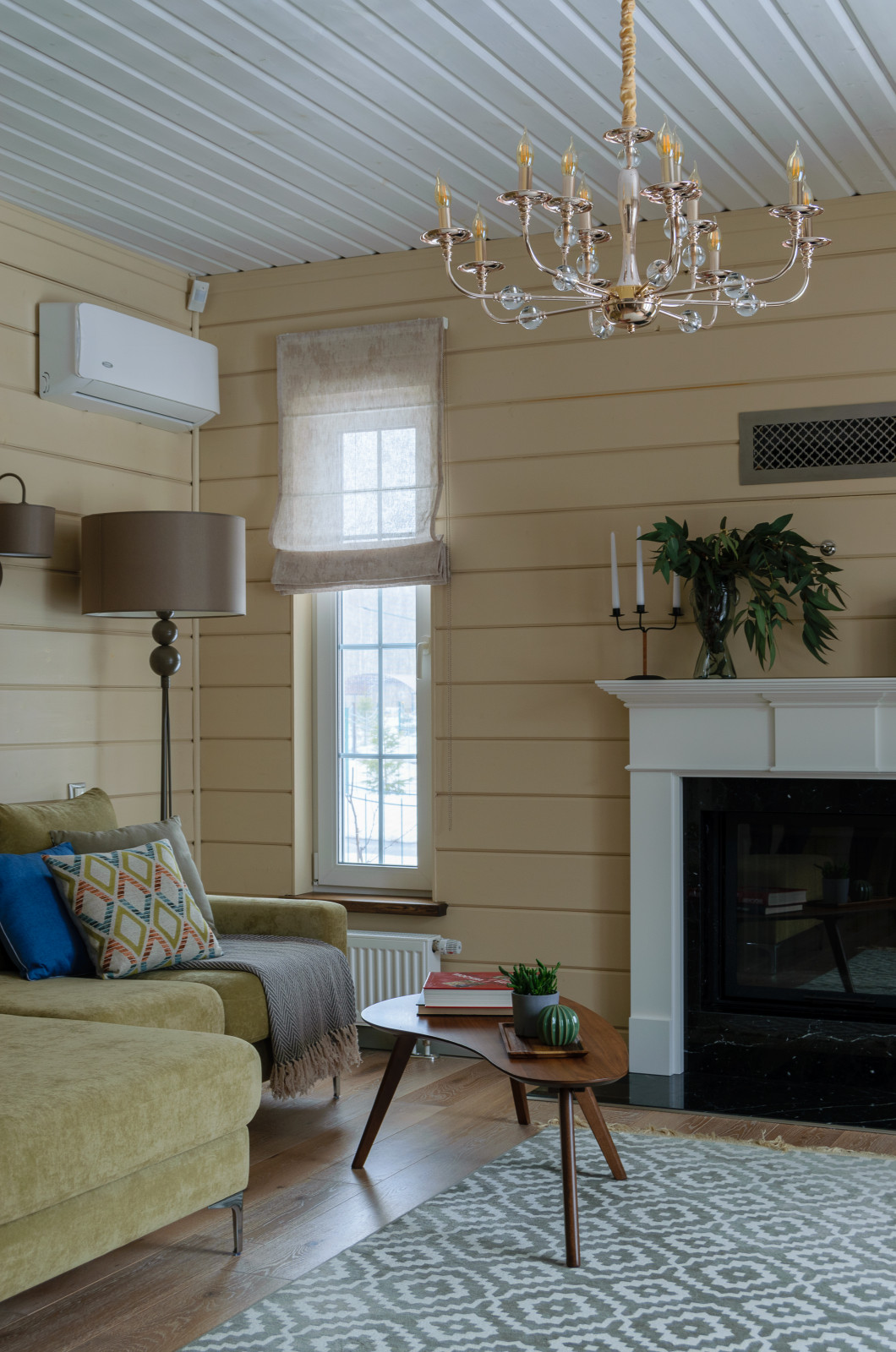 Уютный дом в скандинавском стиле с нотками английской классики