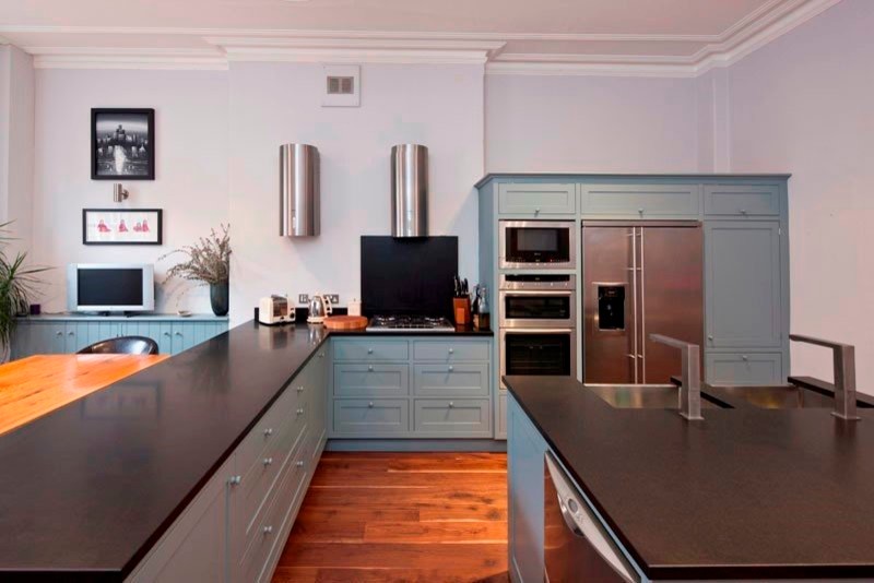Inspiration for a large contemporary eat-in kitchen in Other with a double-bowl sink, shaker cabinets, blue cabinets, marble benchtops, stainless steel appliances, medium hardwood floors and with island.