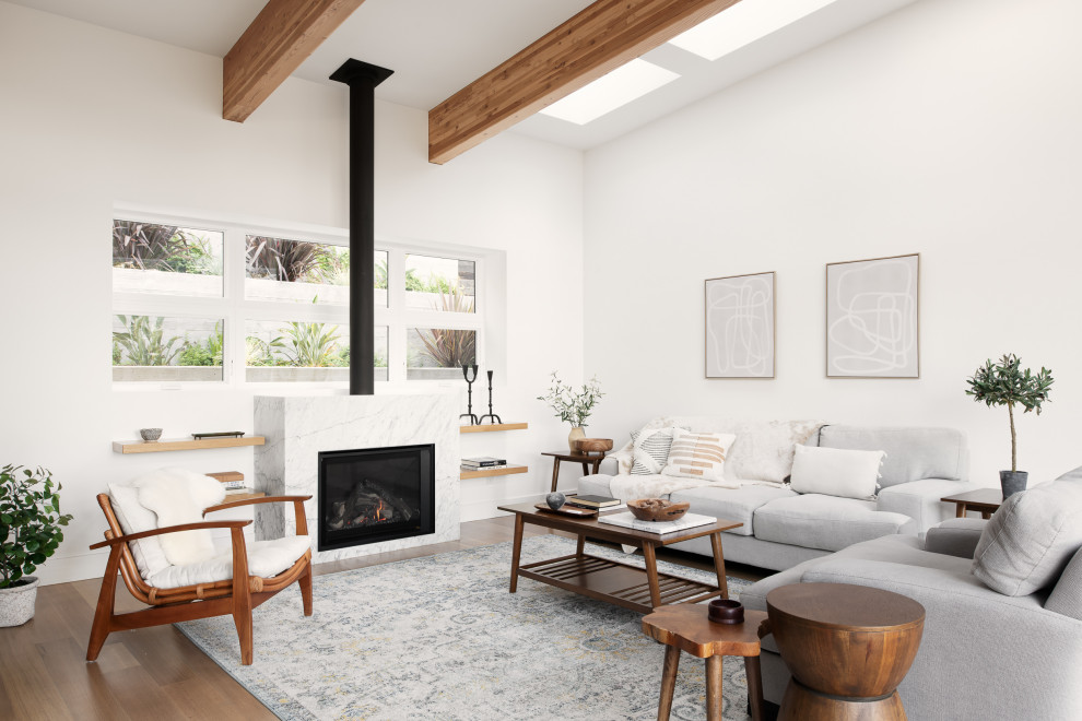 Inspiration for a contemporary living room remodel in San Francisco