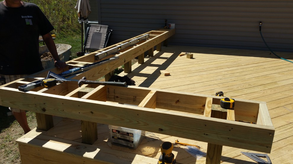 Deck - mid-sized craftsman backyard deck idea