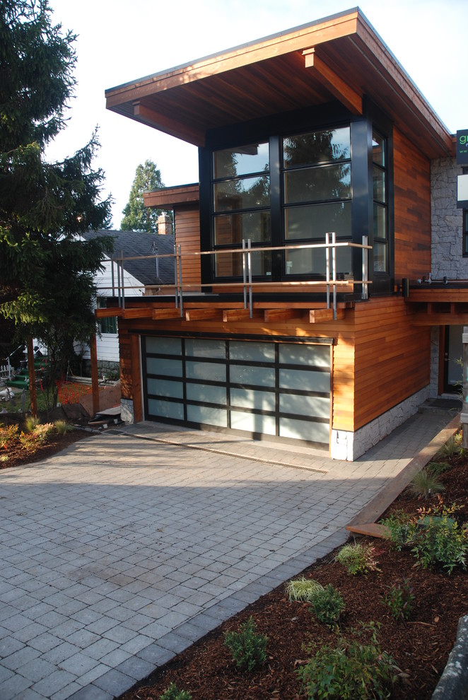 Design ideas for a contemporary exterior in Vancouver.