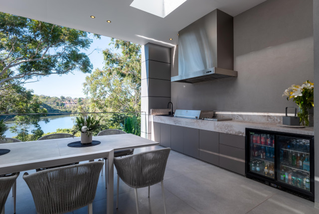 Riverview Road modern