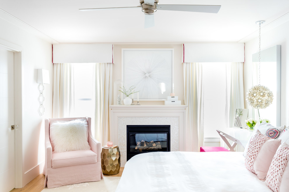 Home design - transitional home design idea in Toronto