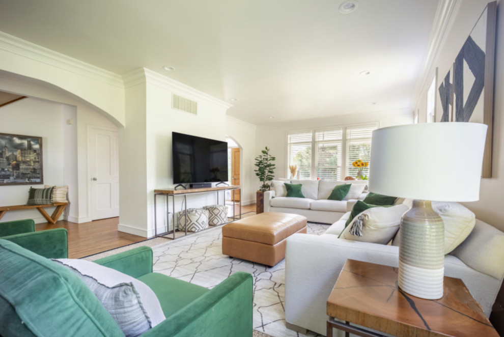 Hampton's Naturalist - Water Mill, NY