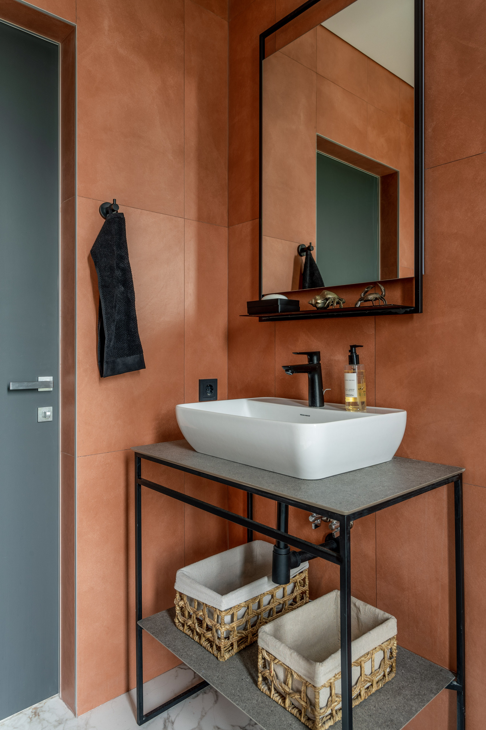 Small bathroom storage ideas - Luxury storage for small bathroom