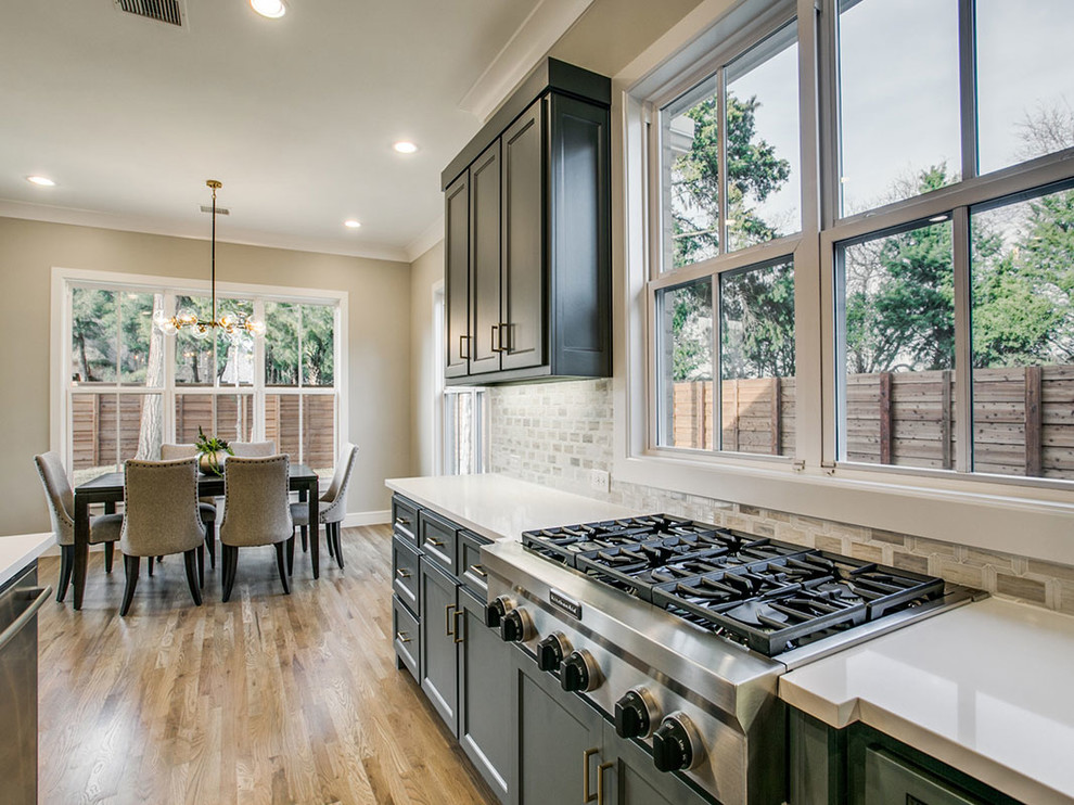 Example of a transitional kitchen design in Dallas