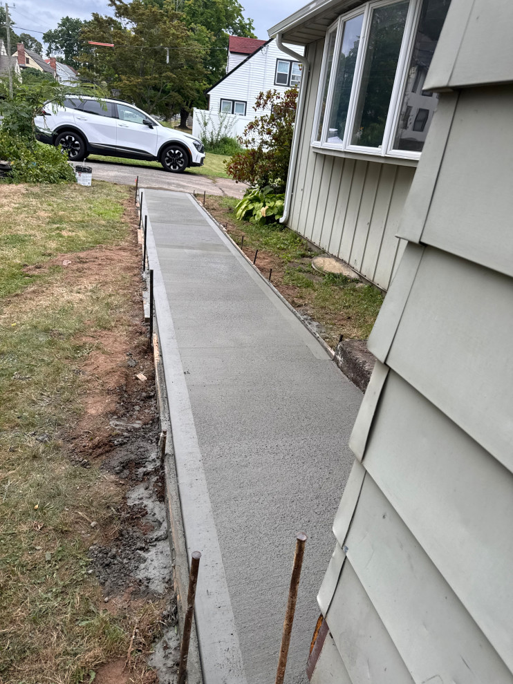 Concrete side walk