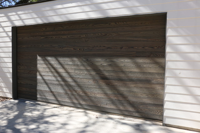 Real Wood Overhead Garage Doors Minimalistisch Garage