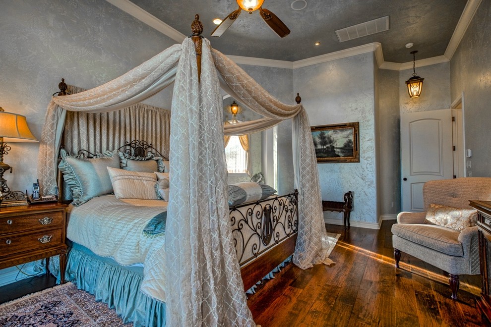 Inspiration for a modern bedroom in Oklahoma City.