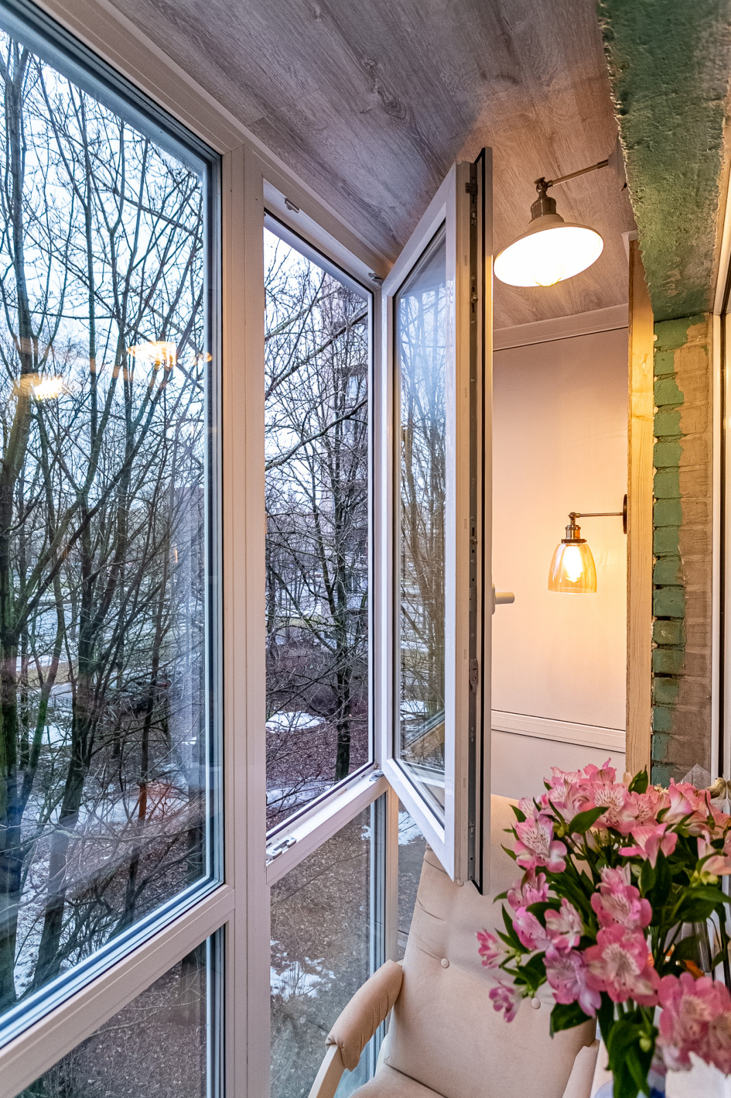 Остекление Балконов и лоджий с отделкой